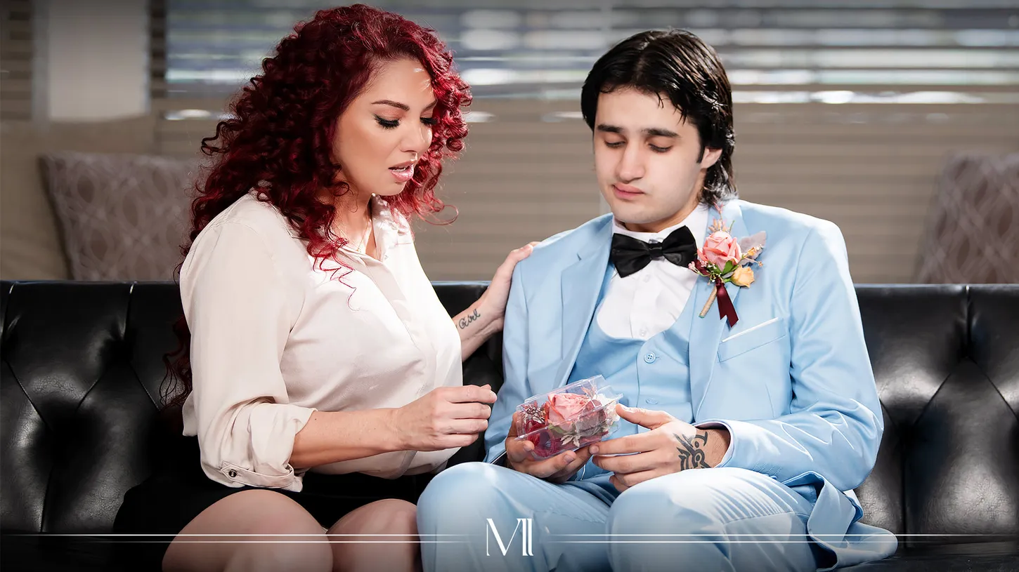 Prom Bombshell Kiki D'Aire, Elias Cash